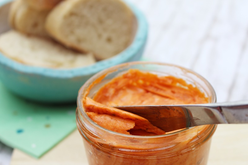 Tomatenbutter mit Knoblauch