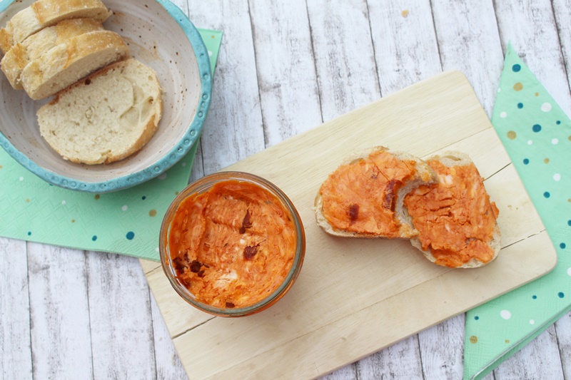 Tomatenbutter mit Knoblauch